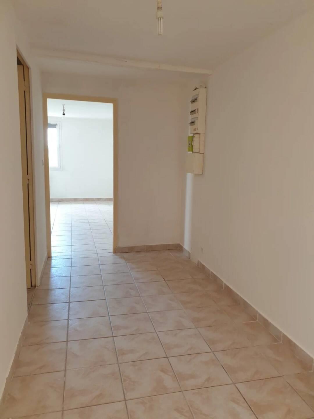 Appartement à louer, 57m², Sombernon