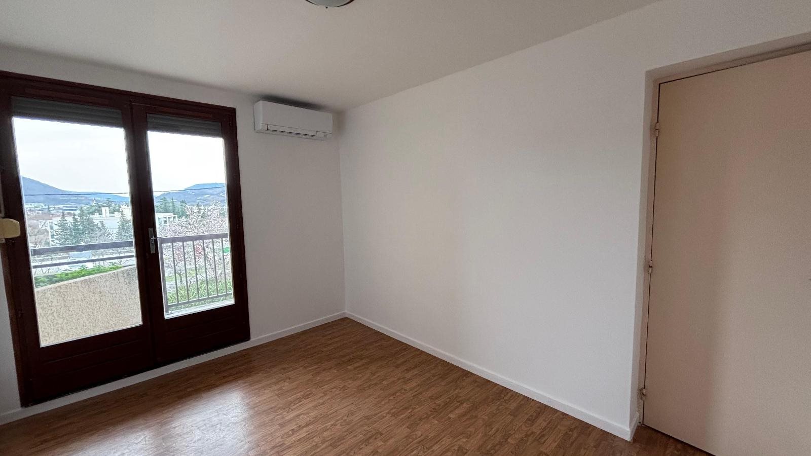 Appartement à louer, 40m², Privas
