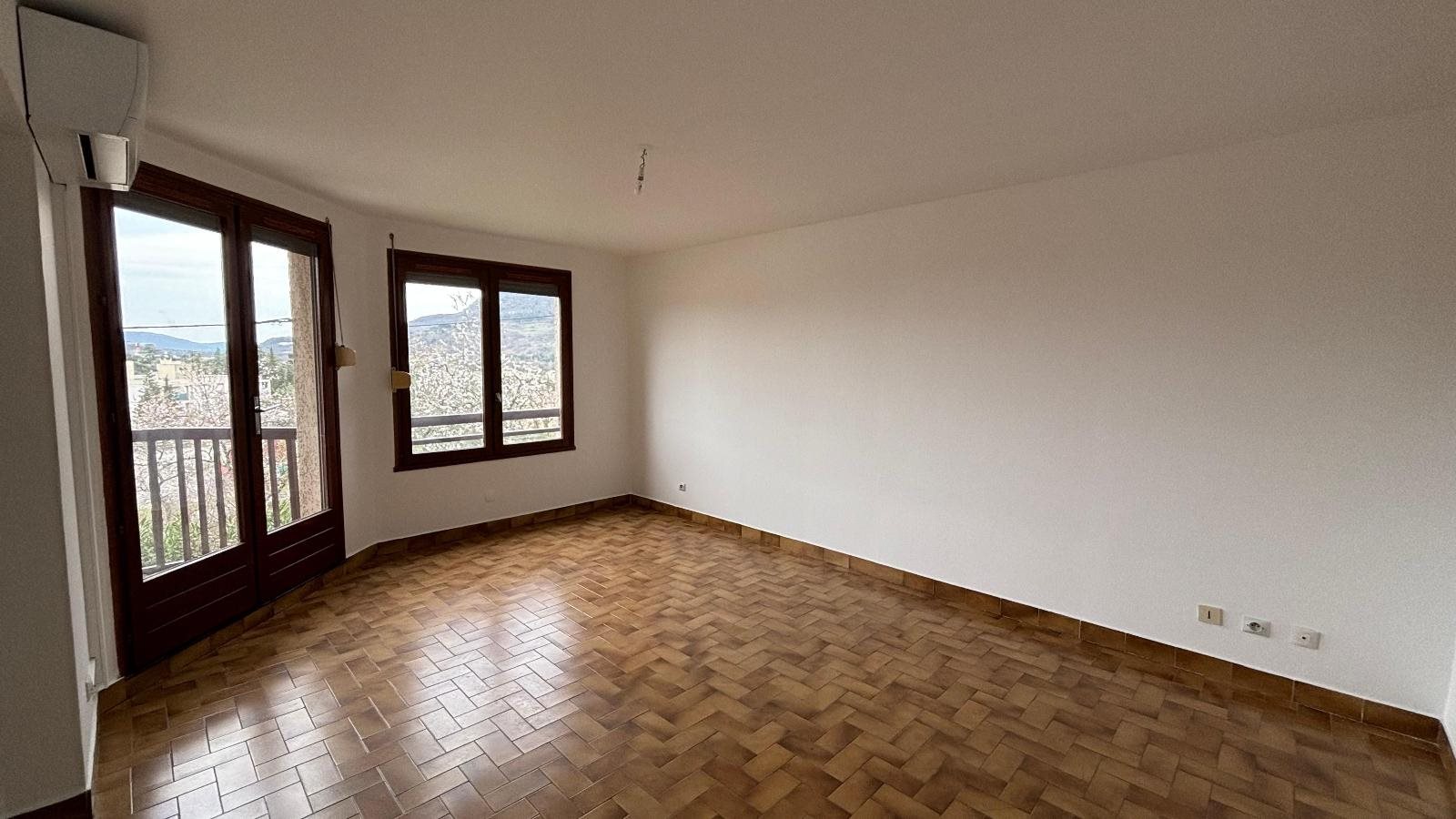 Appartement à louer, 40m², Privas