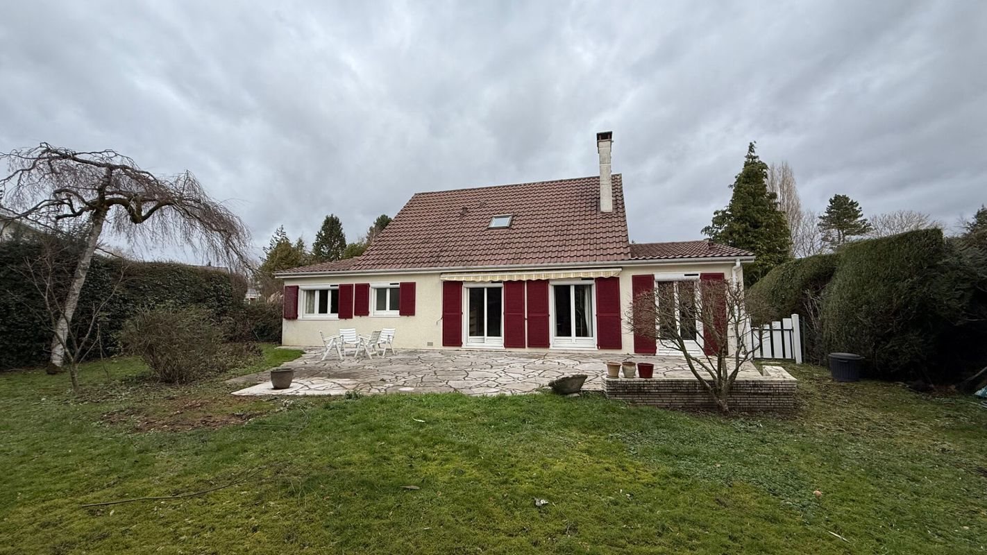 Maison à louer, 144m², Lésigny