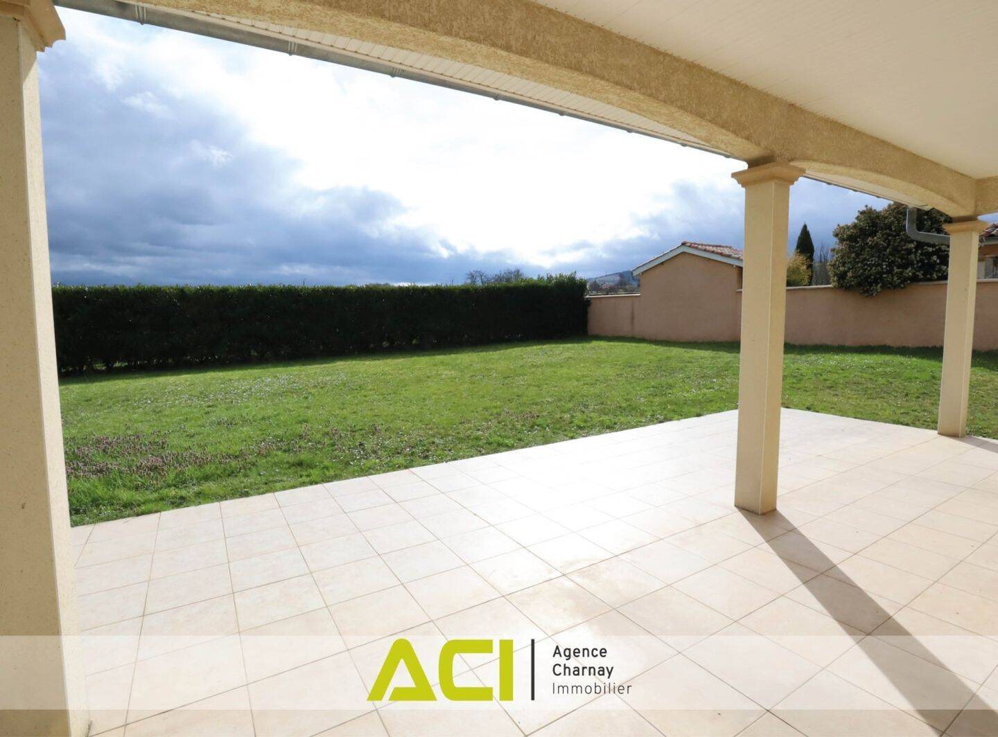 Maison à louer, 131m², Prissé