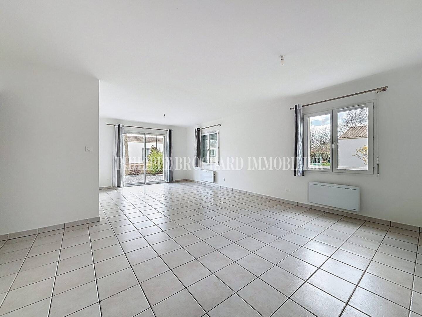 Maison à louer, 77m², Aizenay