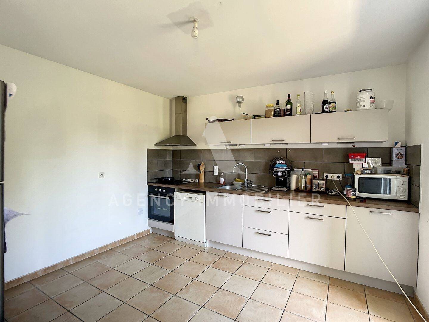 Maison à louer, 88m², Noves