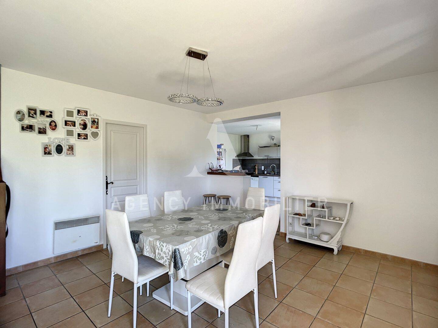 Maison à louer, 88m², Noves