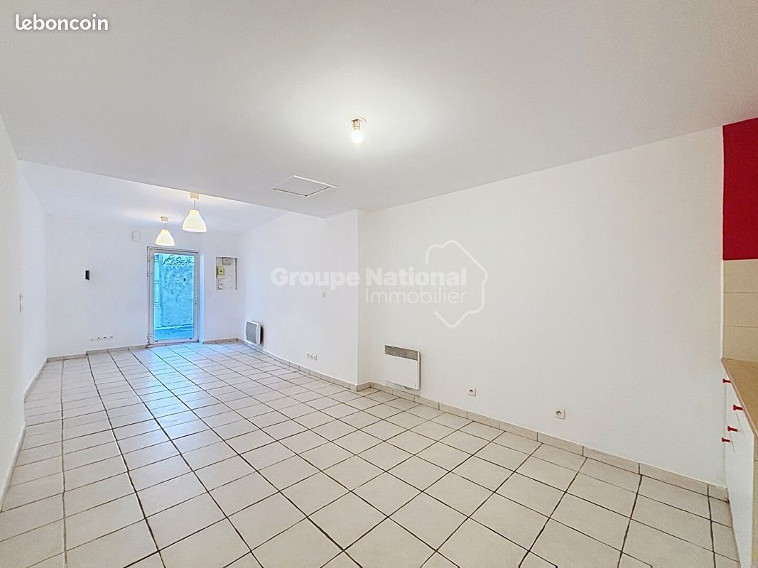 Appartement à louer, 46m², Noves