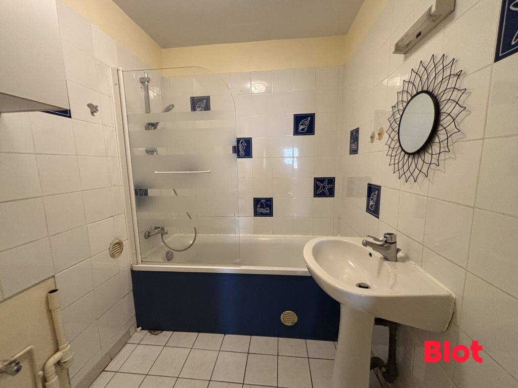 Maison à louer, 97m², Gahard