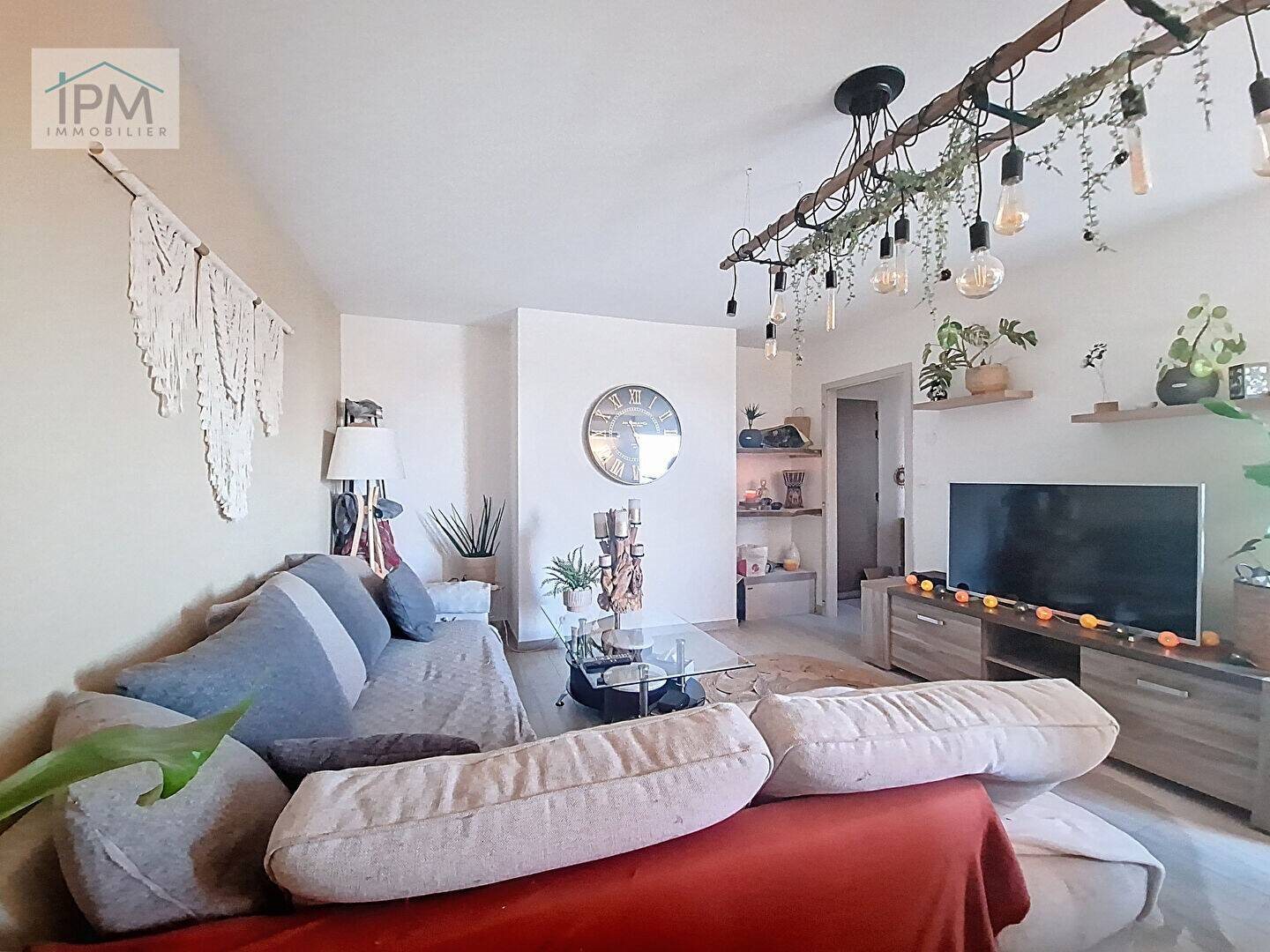 Appartement à louer, 81m², Westhouse