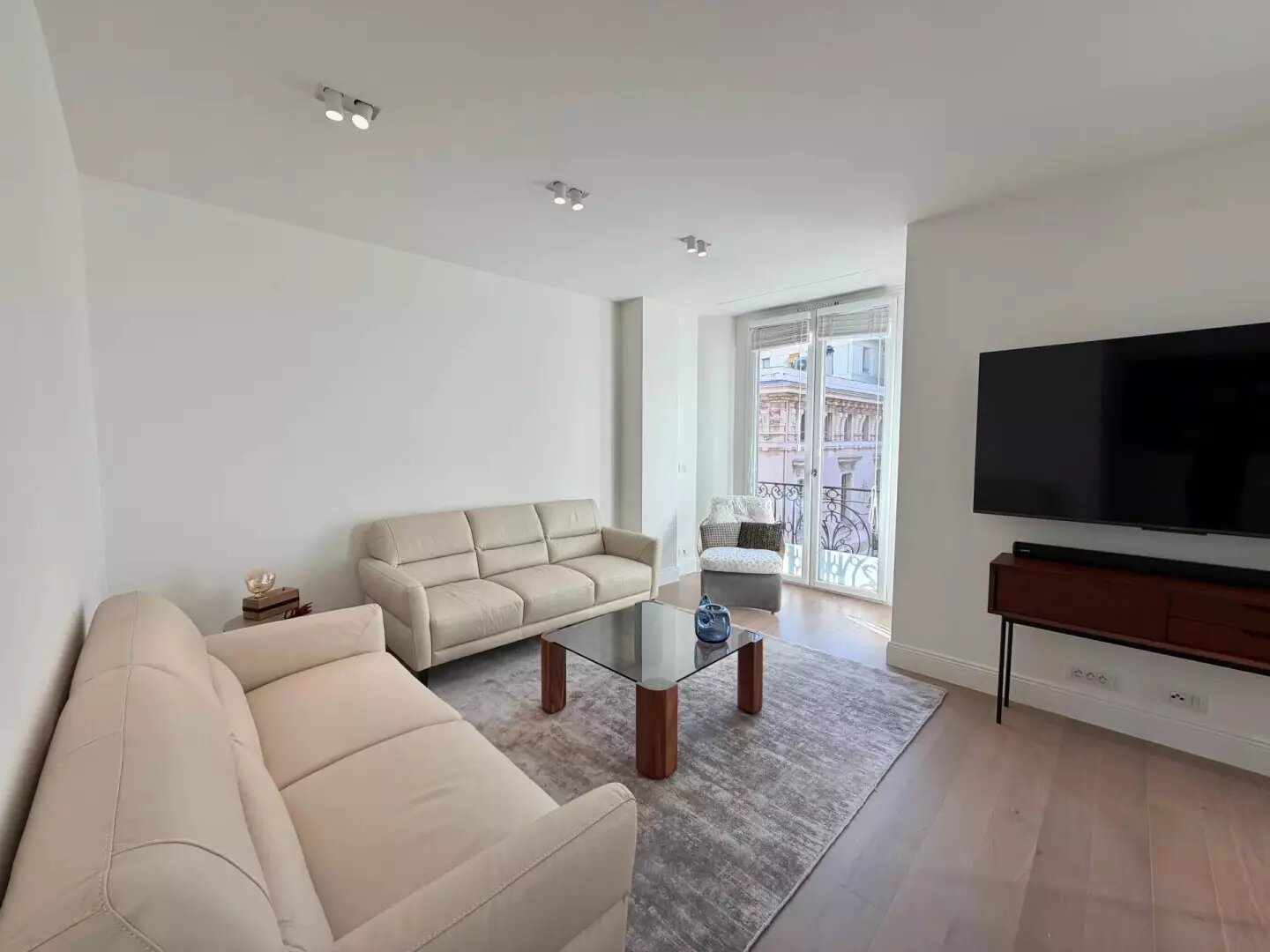 Appartement à louer, 70m², Beausoleil