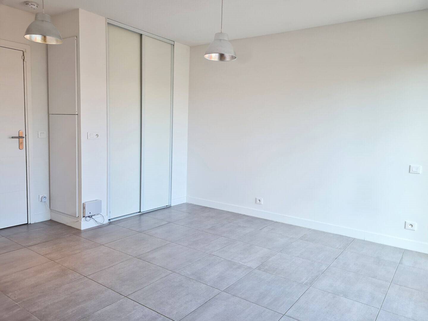 Appartement à louer, 25m², Saint-Pierre-d'Irube