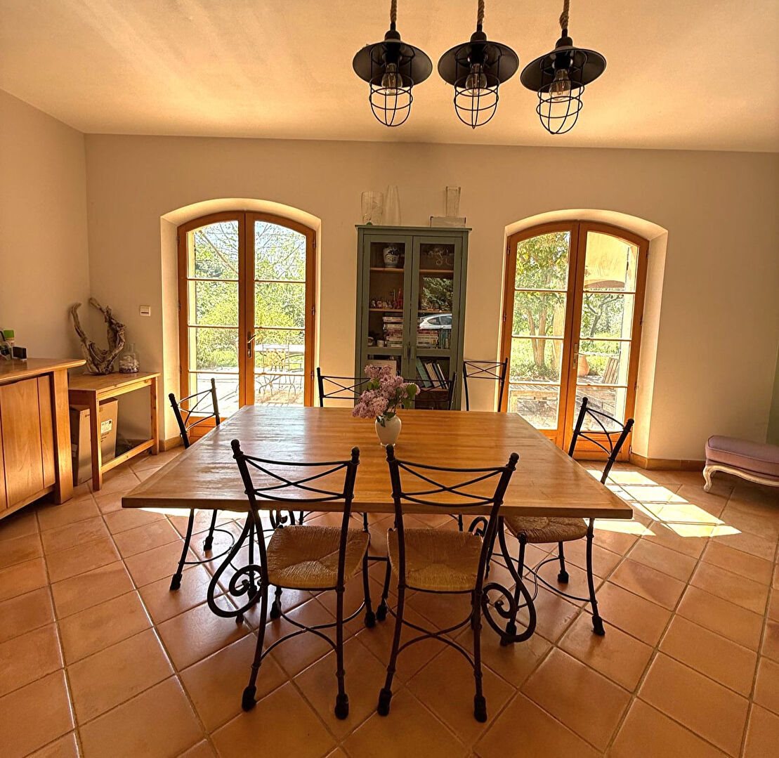 Maison à vendre, 200m², Meyreuil