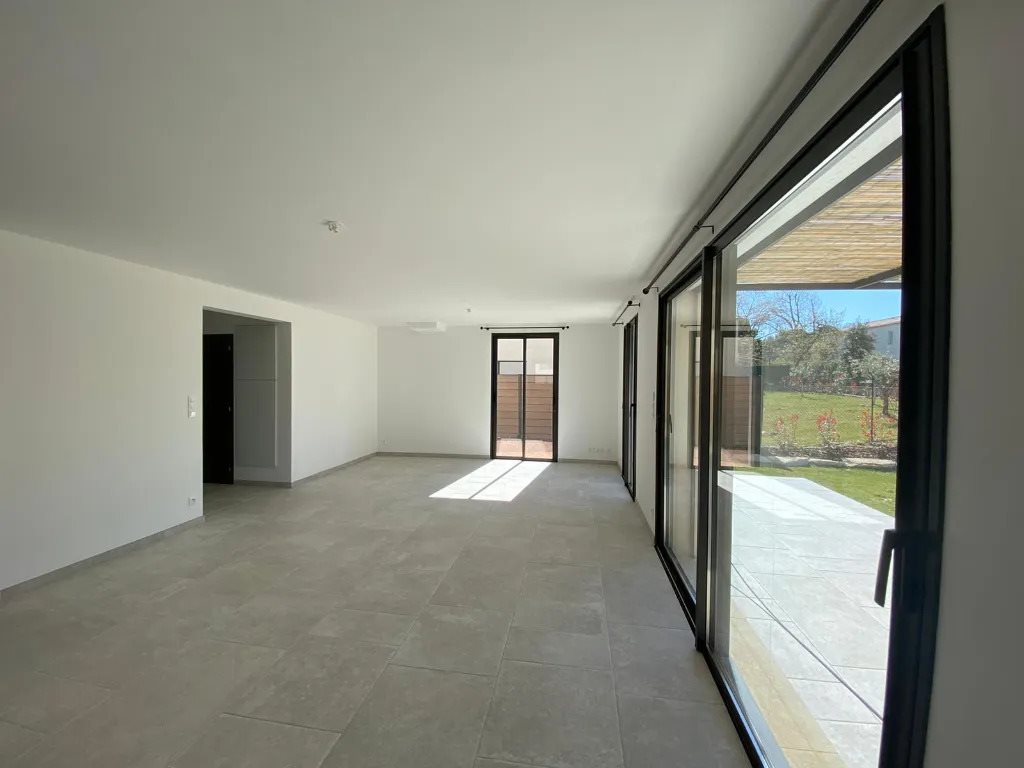 Maison à louer, 127m², Eguilles