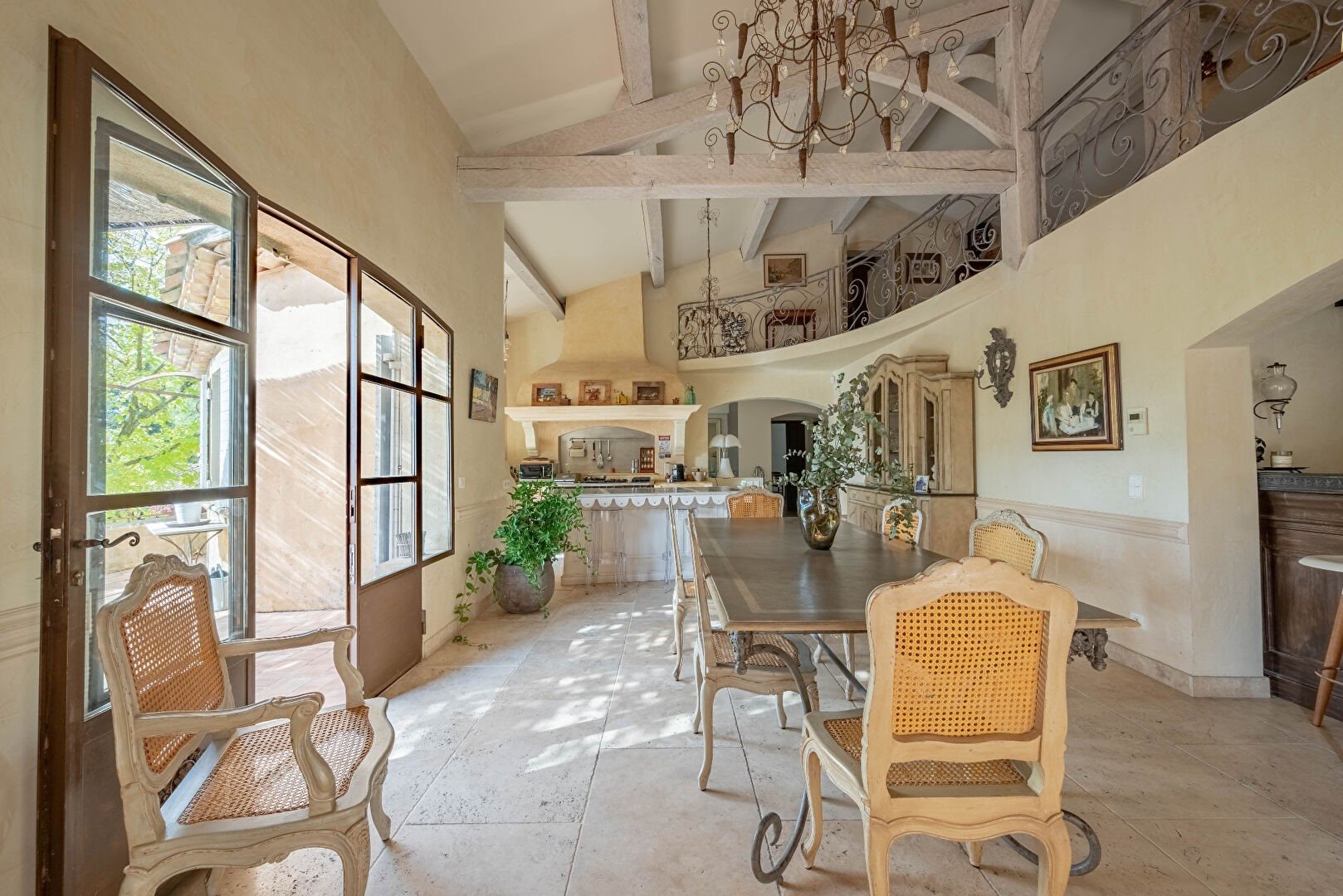 Maison à louer, 353m², Aix-en-Provence