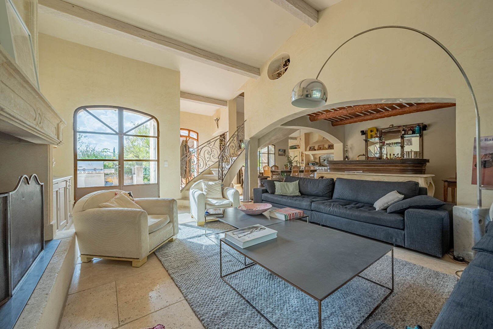 Maison à louer, 353m², Aix-en-Provence