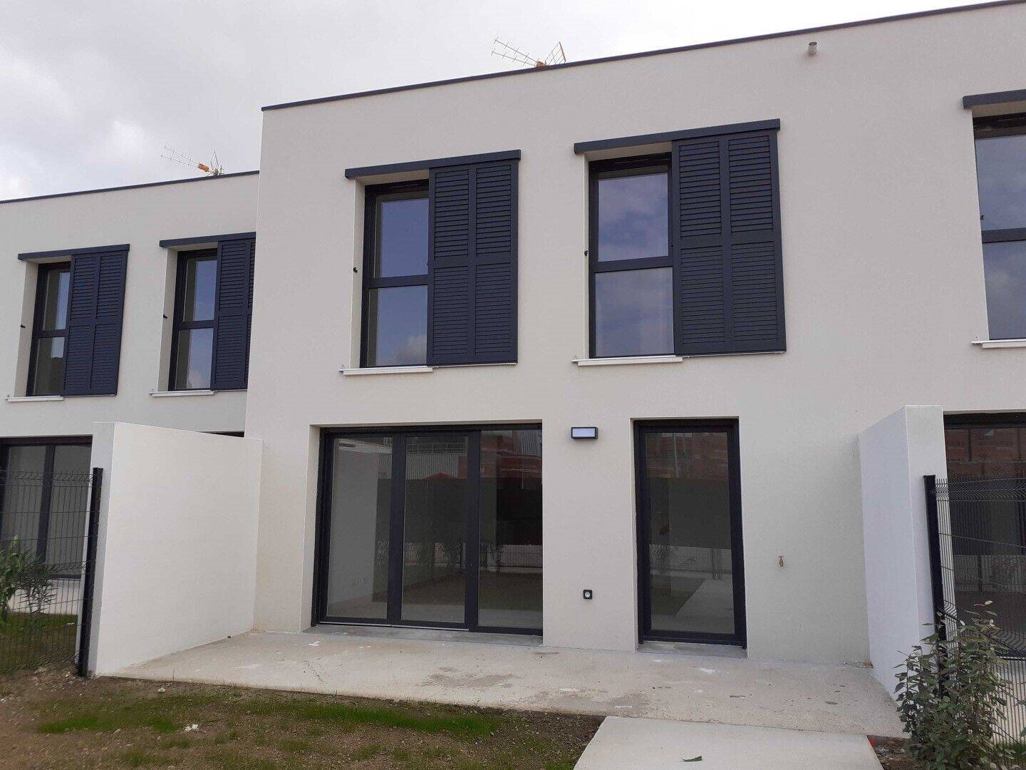 Maison à louer, 90m², Pézenas