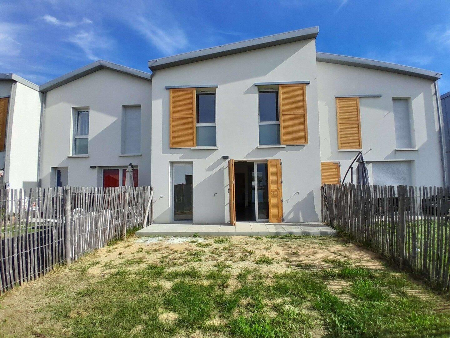 Maison à louer, 77m², Bassens