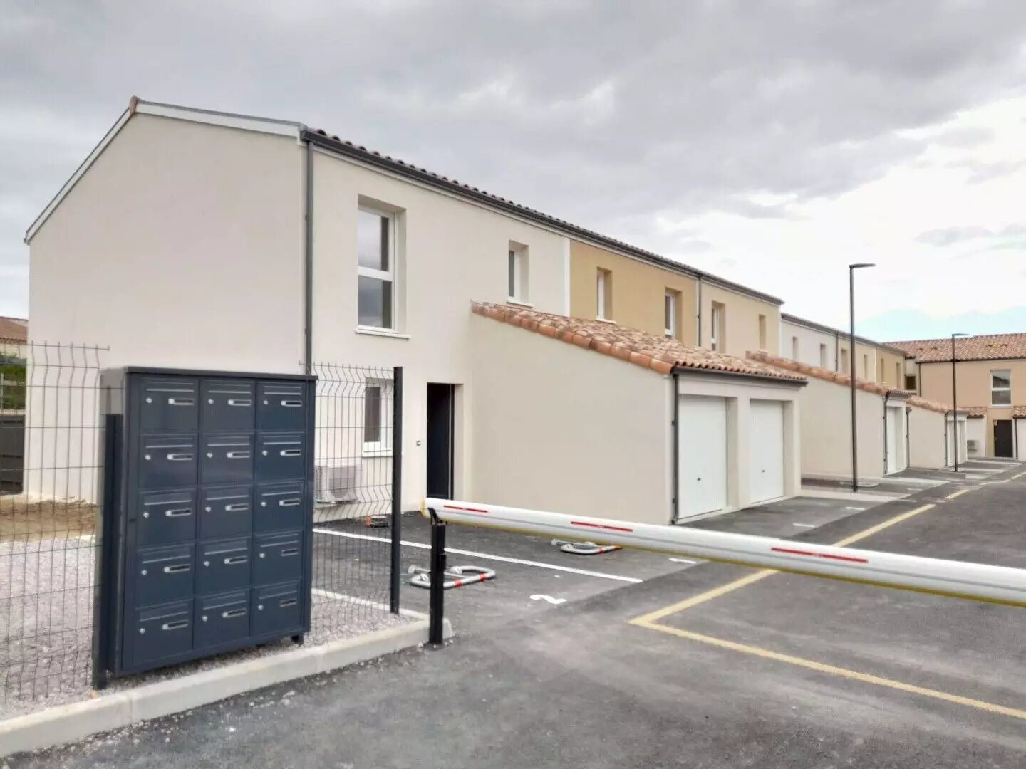 Maison à louer, 103m², Mireval