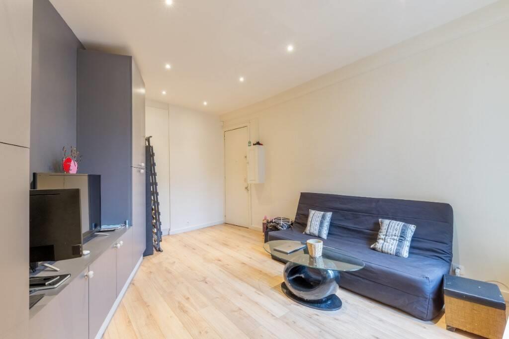 Appartement à louer, 23m², Paris 8ème