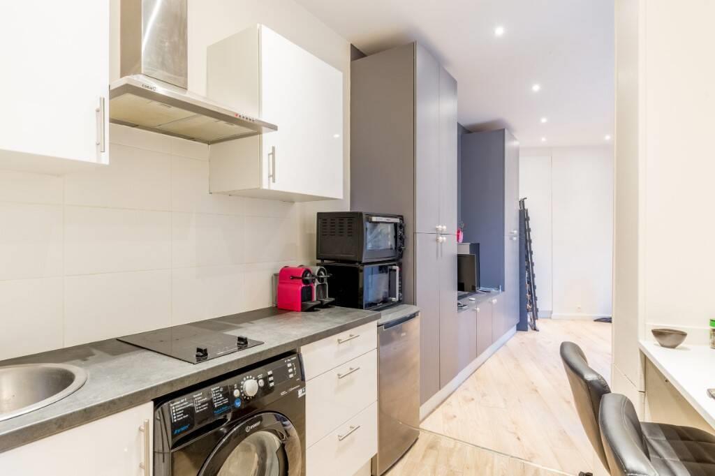 Appartement à louer, 23m², Paris 8ème