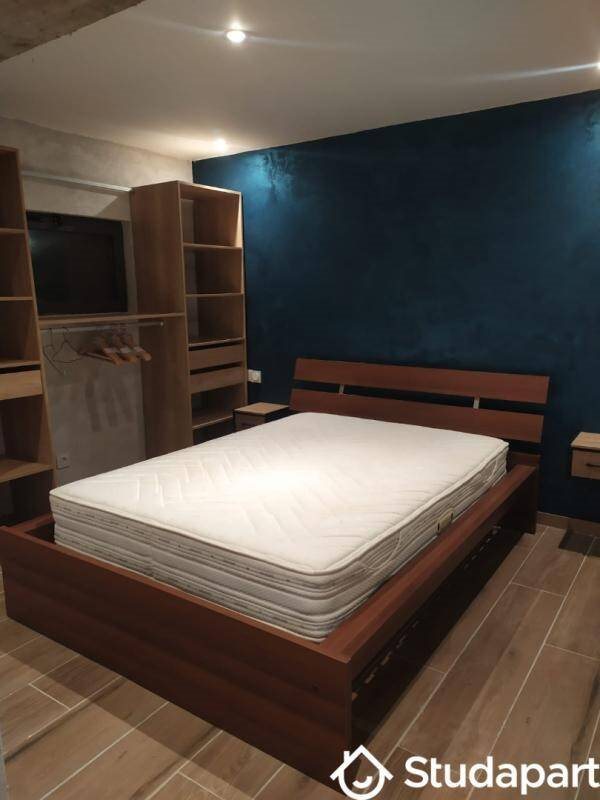 Appartement à louer, 20m², Saint-Julien-les-Rosiers