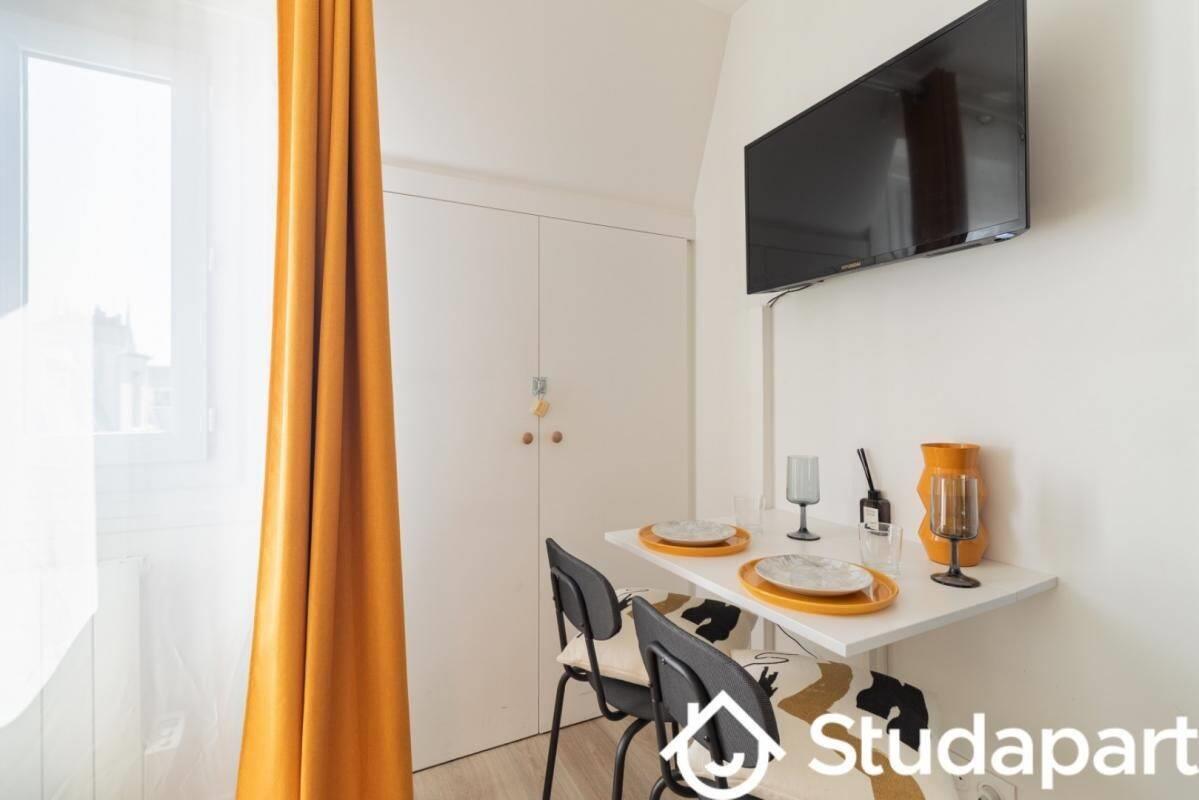 Appartement à louer, 16m², Paris 18ème
