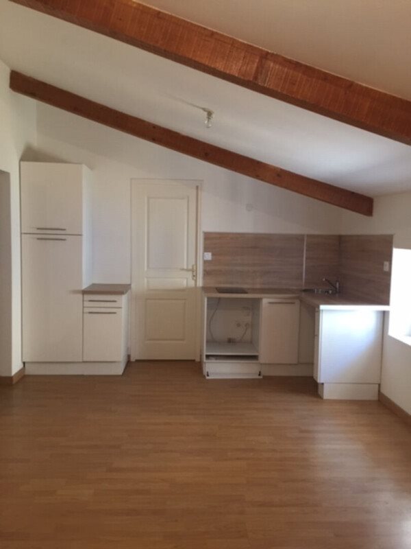 Appartement à louer, 35m², Saint-Chamas