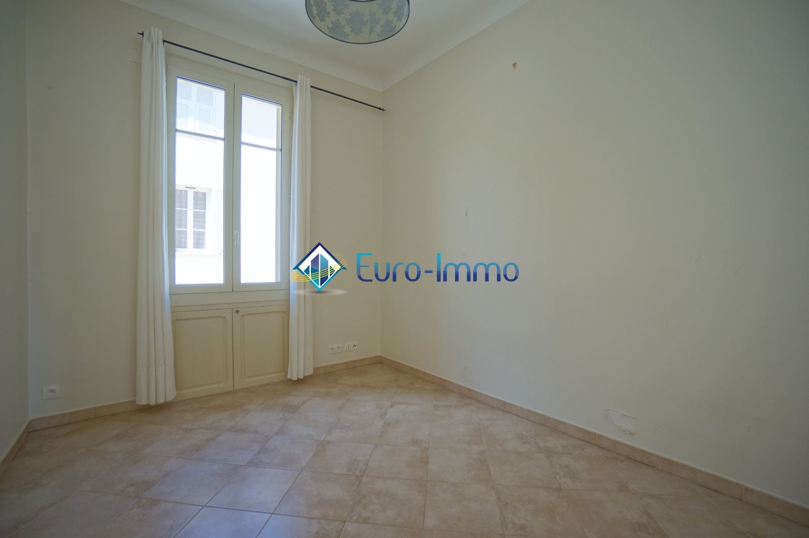 Appartement à louer, 61m², Beausoleil