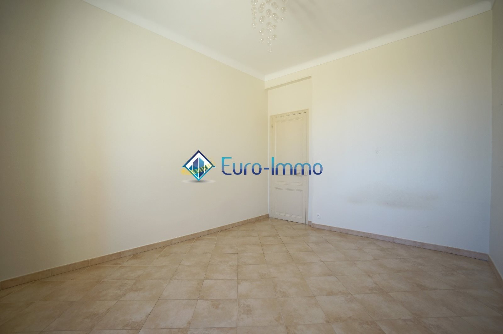 Appartement à louer, 61m², Beausoleil