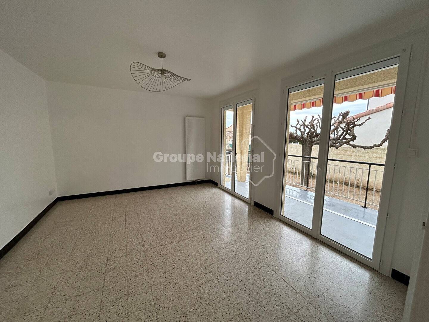 Maison à louer, 74m², Bezouce