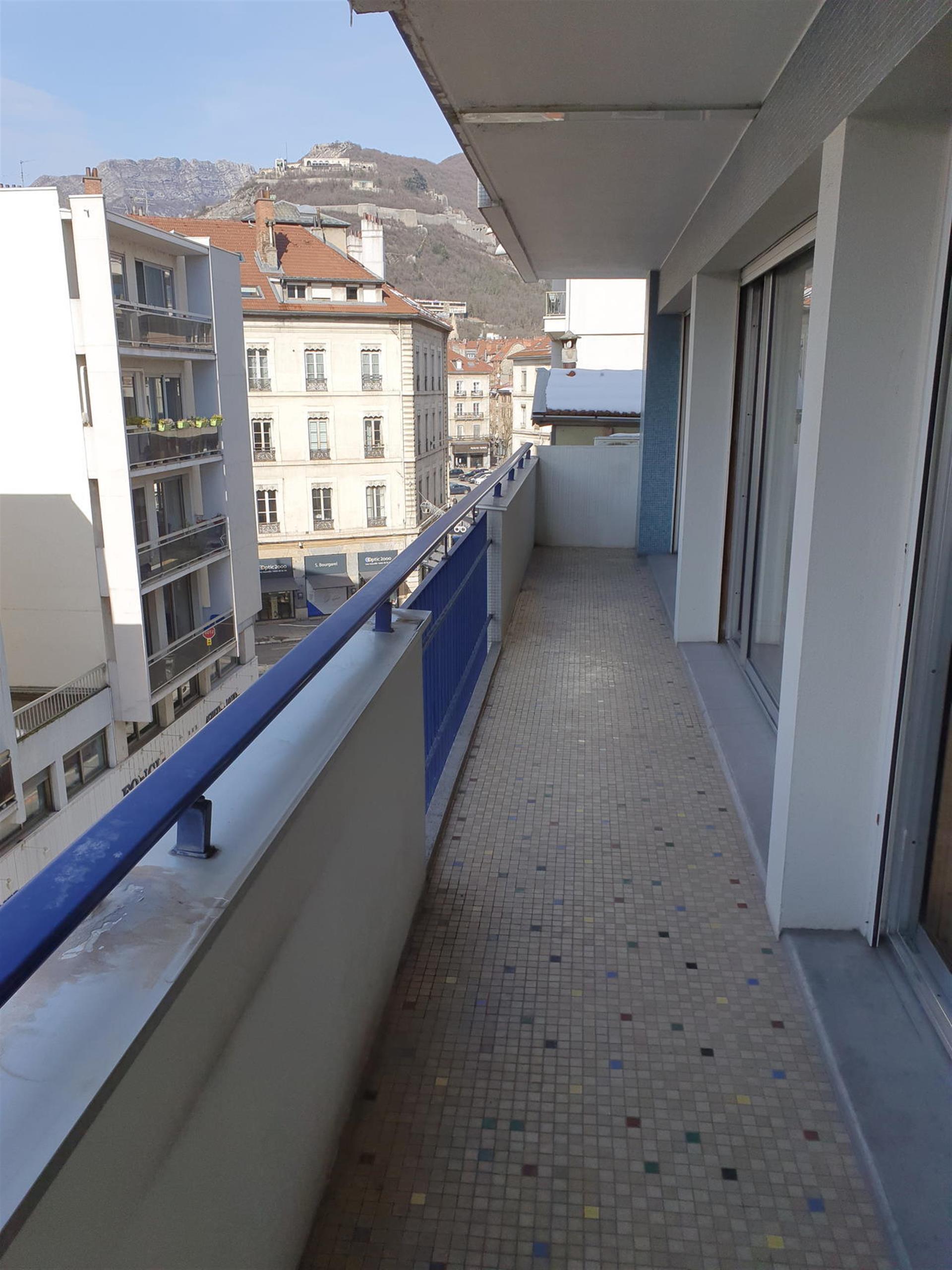 Appartement à louer, 90m², Grenoble