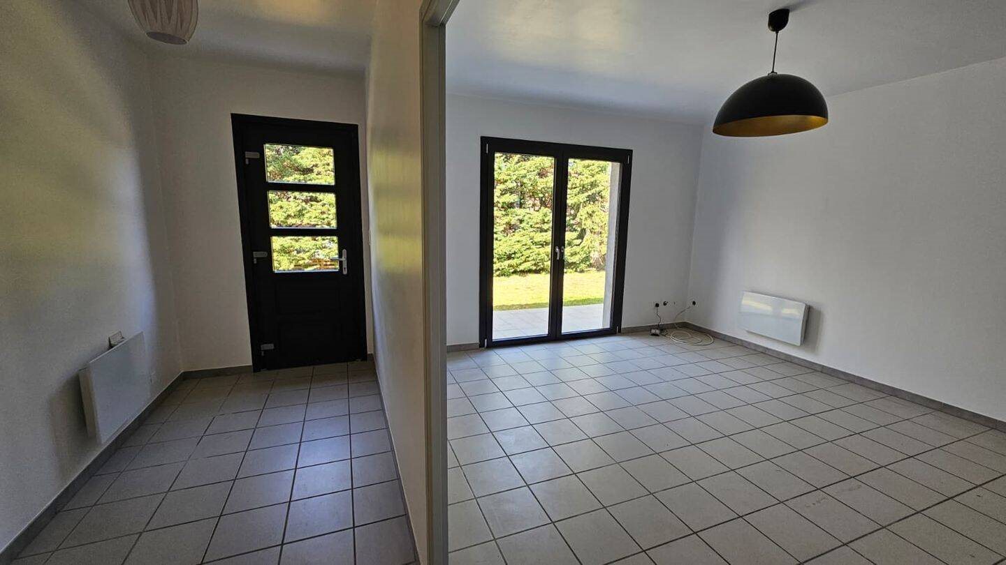 Maison à louer, 90m², Soleymieu