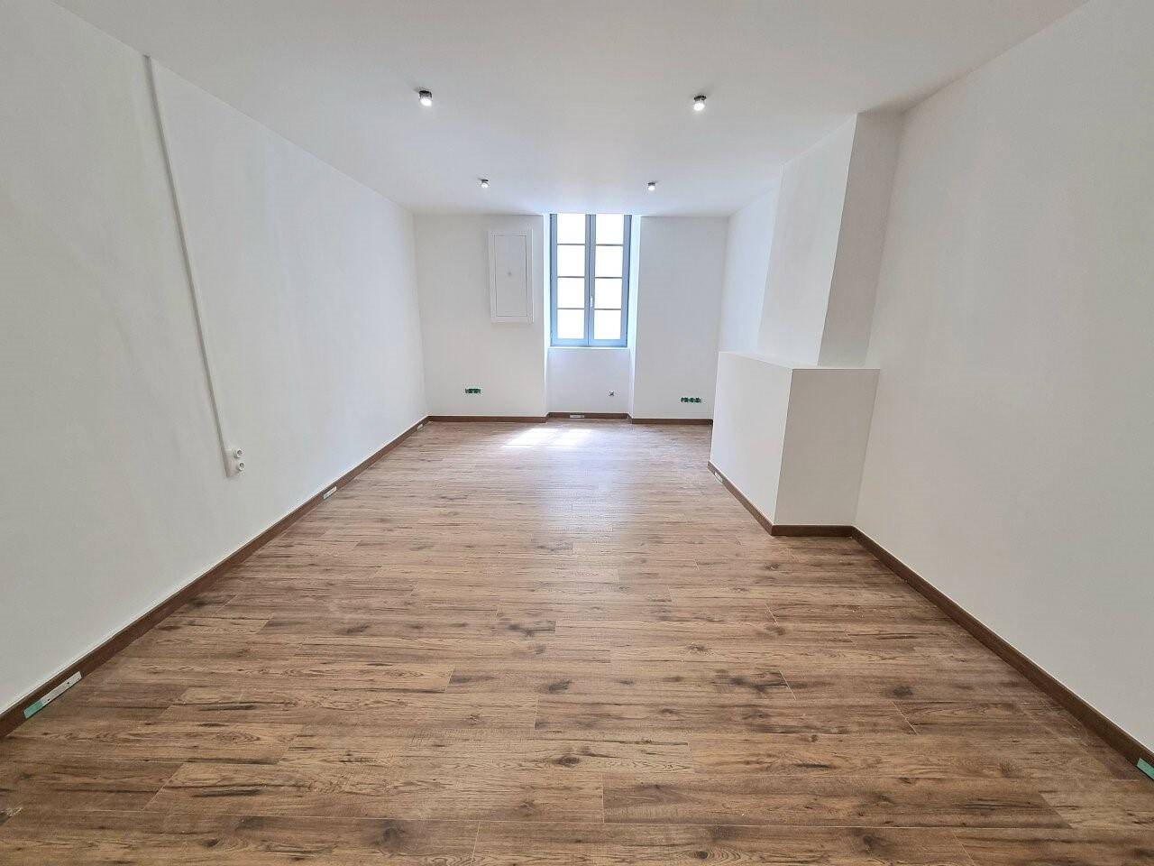 Appartement à louer, 85m², Crémieu
