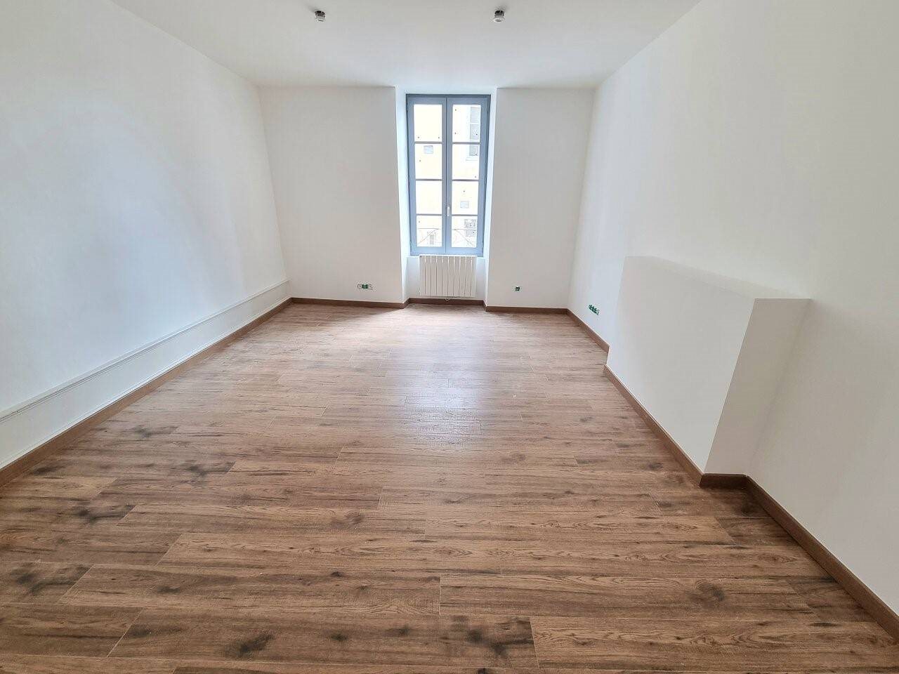 Appartement à louer, 85m², Crémieu