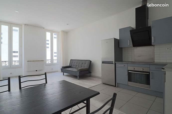 Appartement à louer, 49m², Marseille 2ème