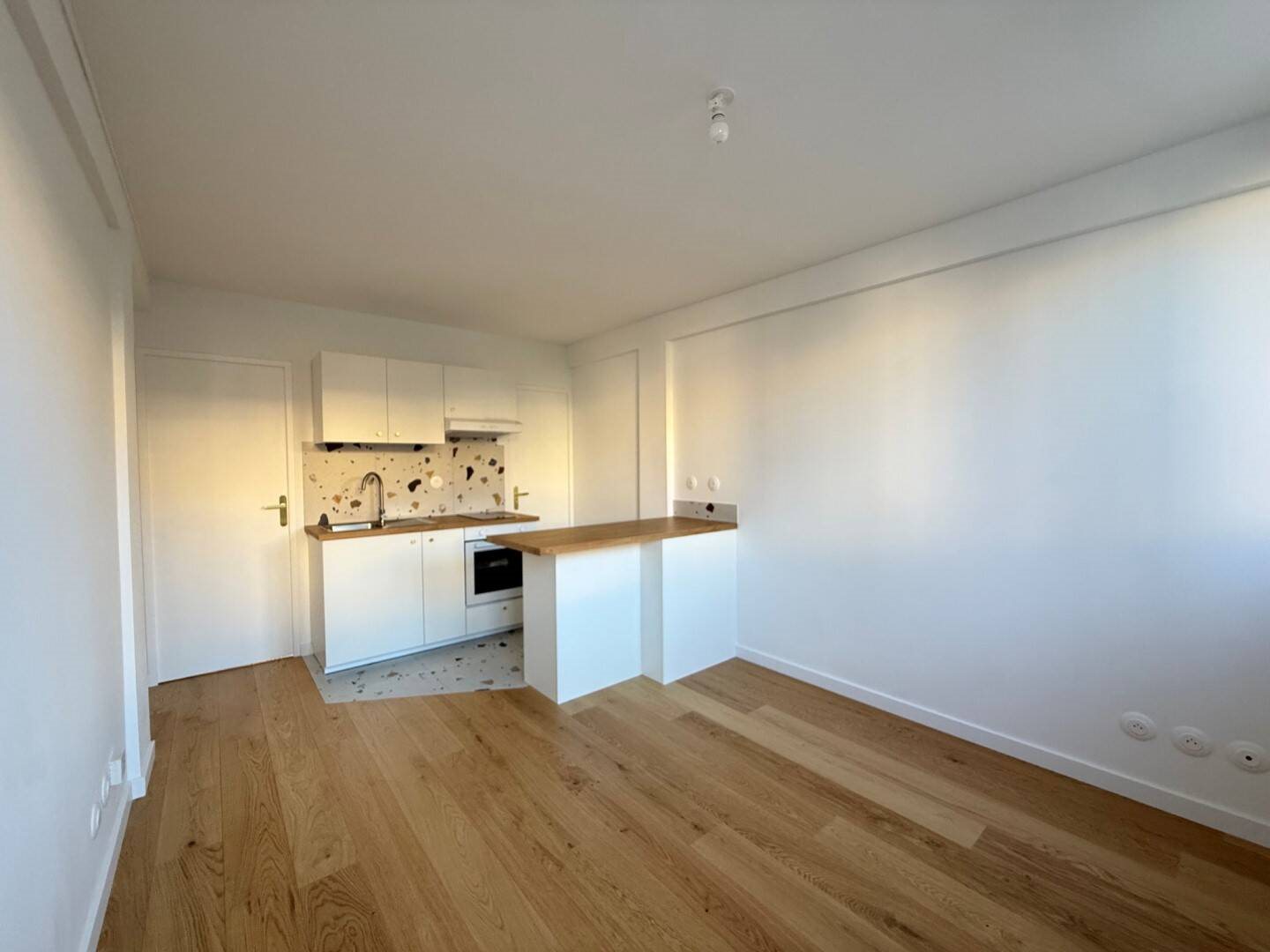 Appartement à louer, 25m², Marseille 8ème