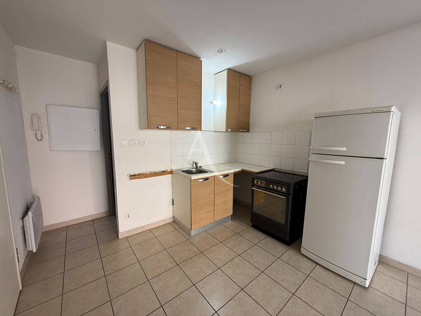 Appartement à louer, 24m², Nîmes