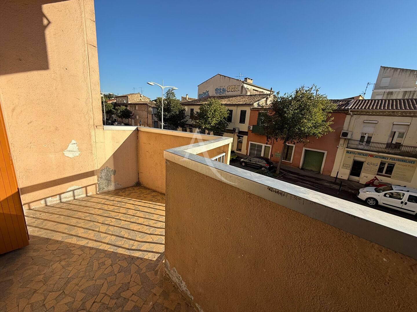 Appartement à louer, 79m², Nîmes