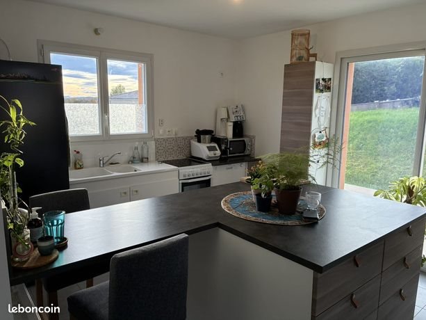 Maison à louer, 73m², Roche