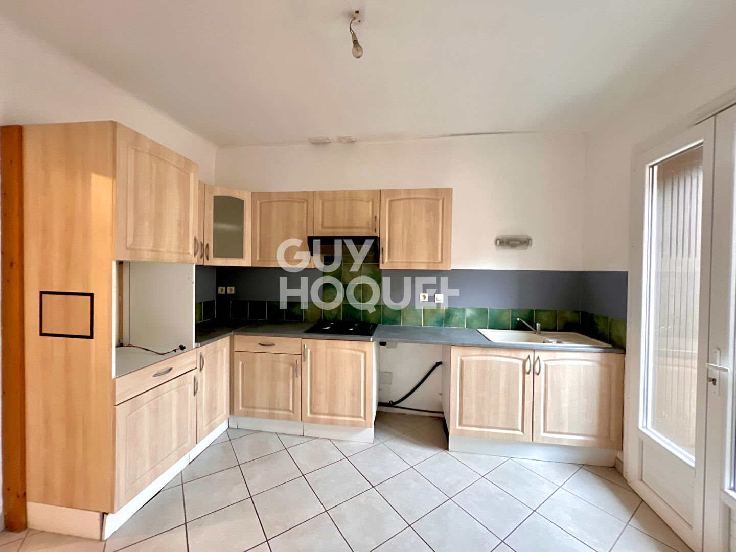 Maison à louer, 105m², Tourves