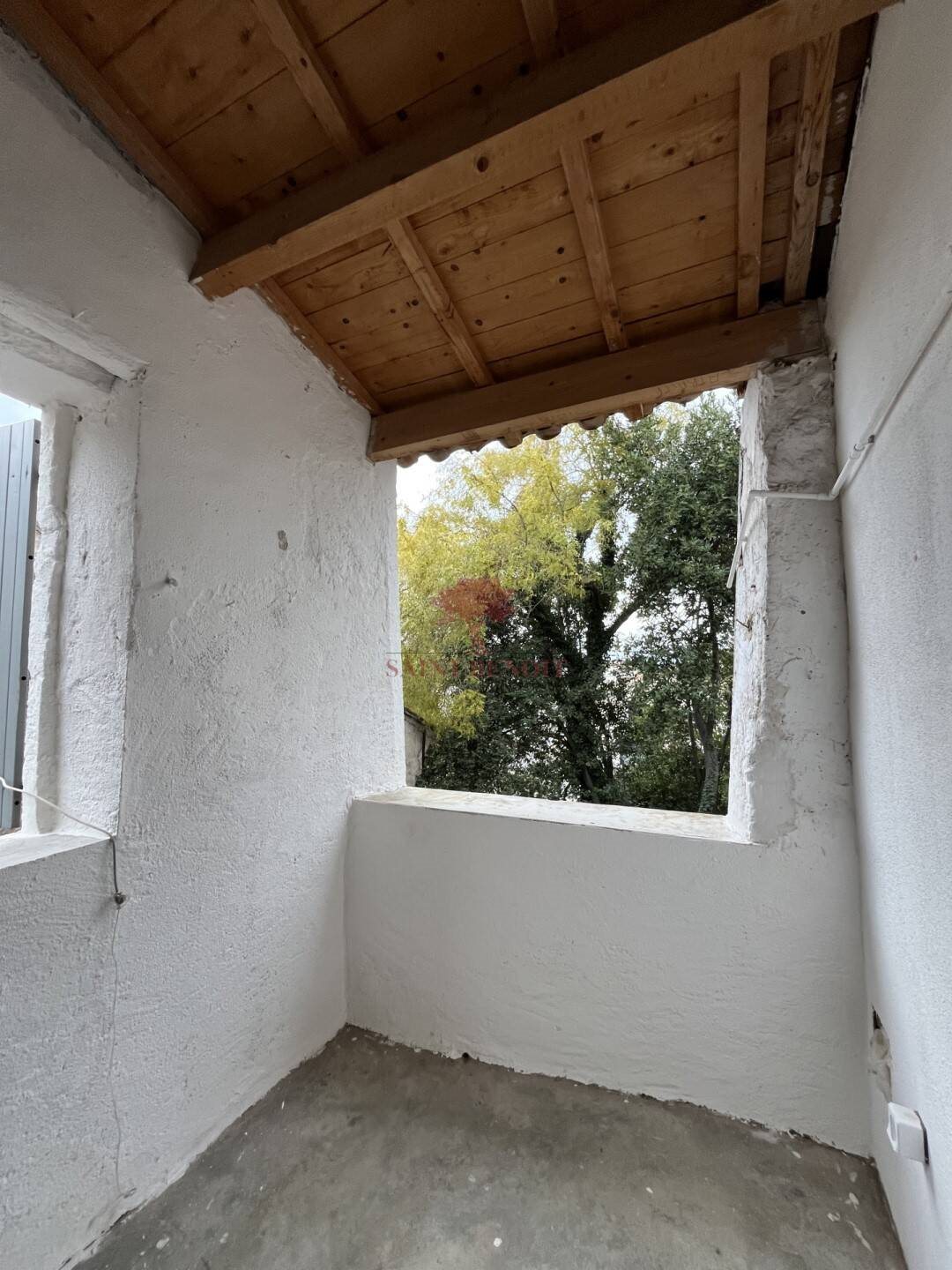 Maison à louer, 93m², Montpeyroux