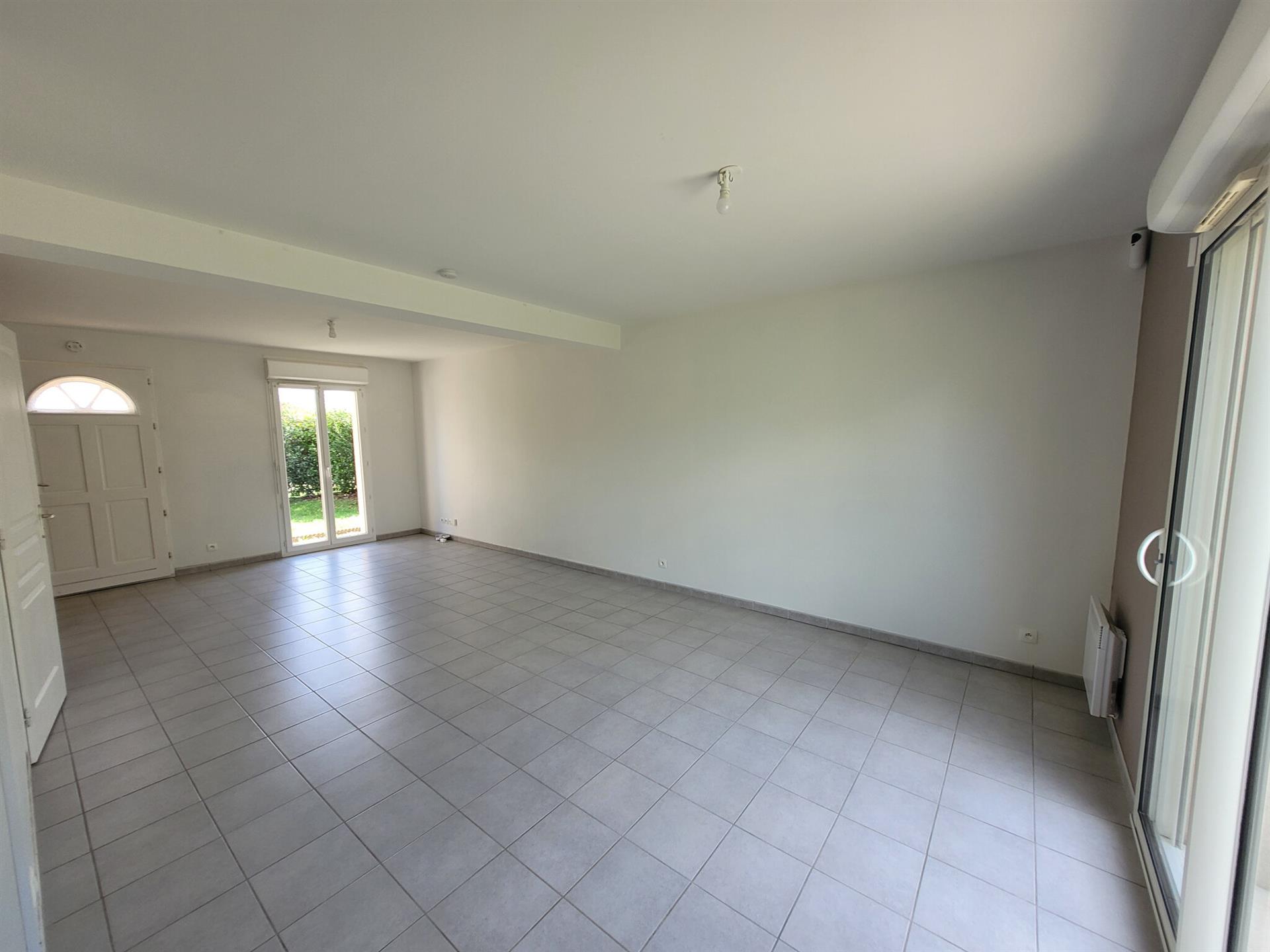 Maison à louer, 86m², Auneau