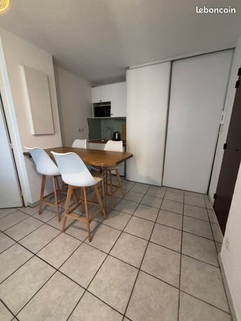 Appartement à louer, 28m², Marseille 8ème
