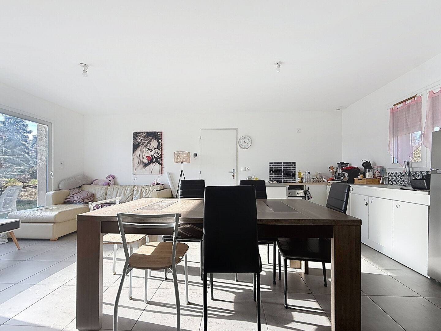 Maison à louer, 73m², Maubec