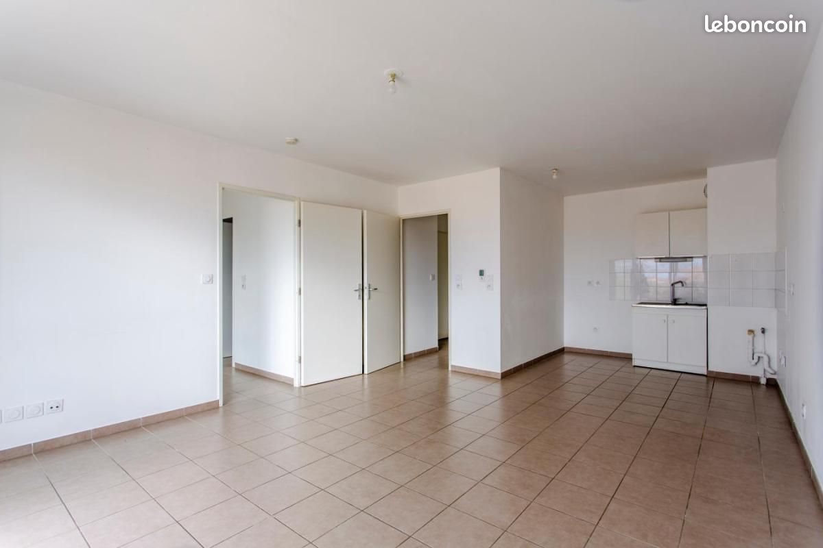 Appartement à louer, 49m², Miramas