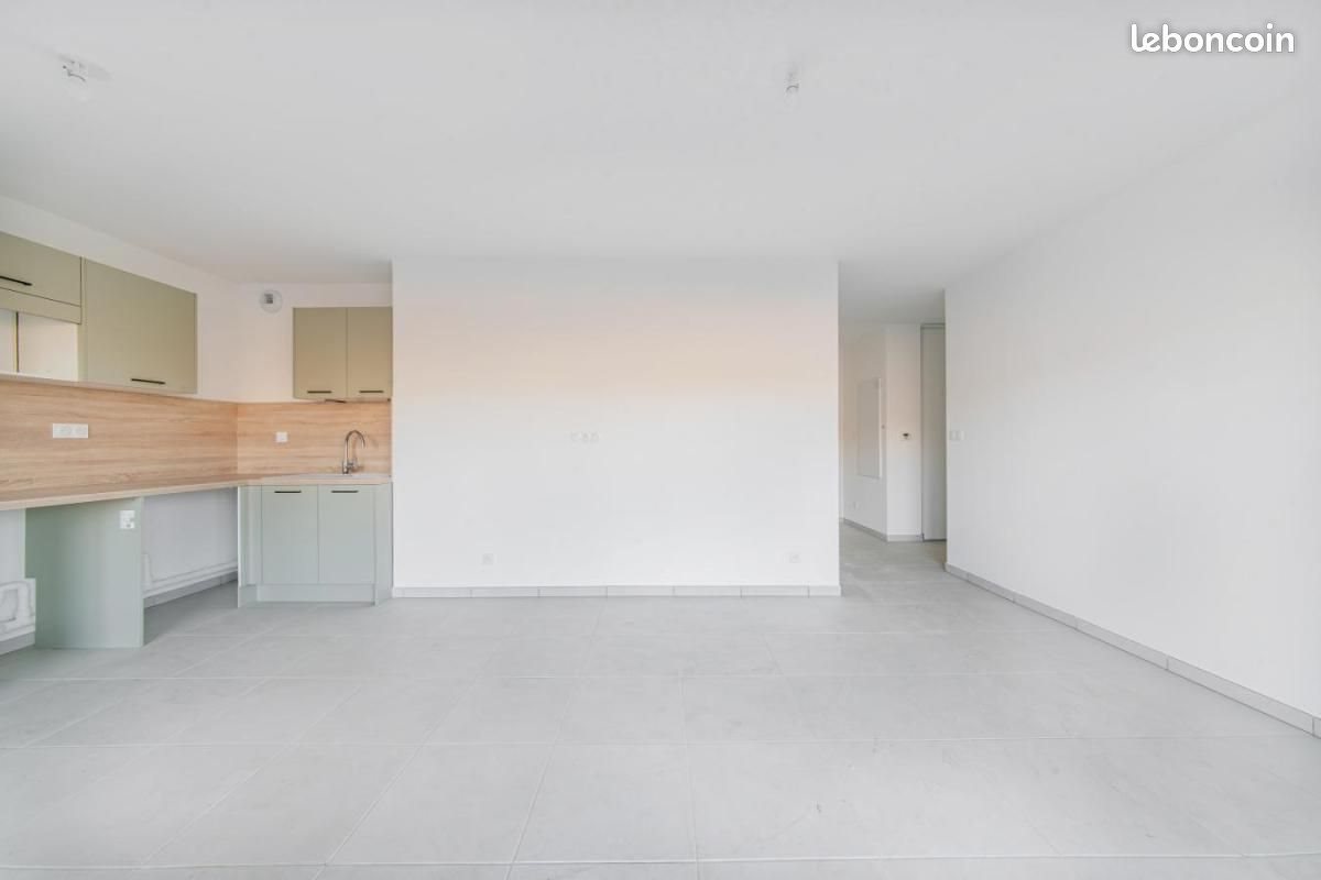 Appartement à louer, 71m², Rousset