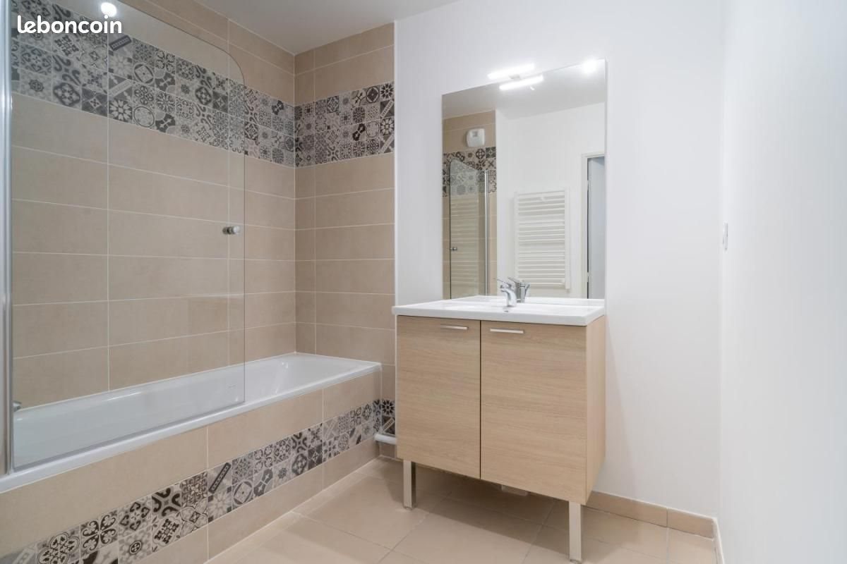 Appartement à louer, 65m², Le Puy-Sainte-Réparade