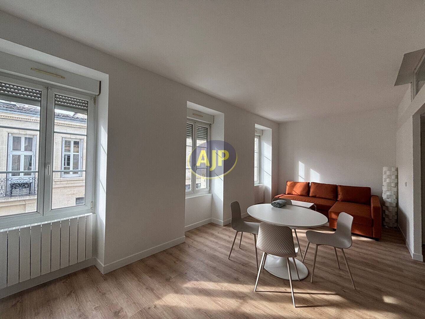 Appartement à louer, 44m², Bordeaux