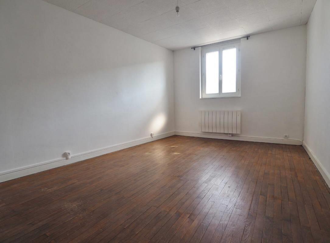 Maison à louer, 74m², Villieu-Loyes-Mollon