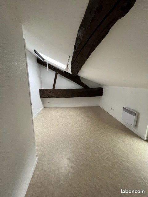 Appartement à louer, 38m², Poncin