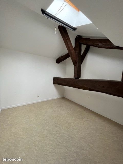 Appartement à louer, 38m², Poncin