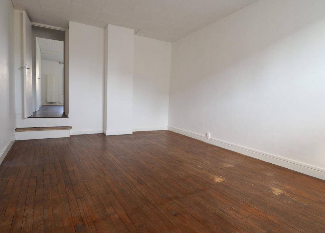 Maison à louer, 74m², Villieu-Loyes-Mollon